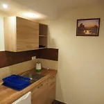 Sztorem 아파트 *